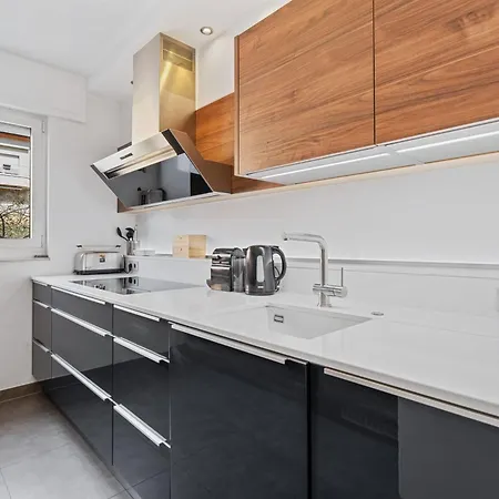 아파트 Modern Lux With Balcony In *