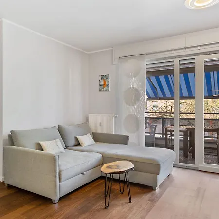 Modern Lux With Balcony In *