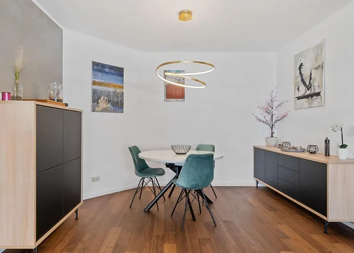 Modern Lux With Balcony In Apartman *