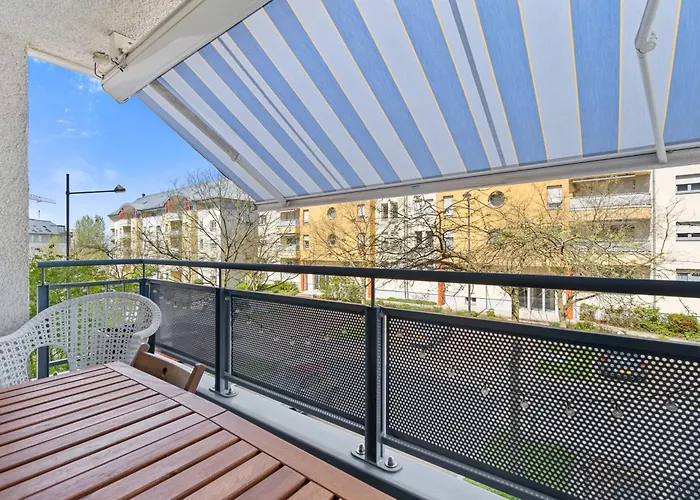 Modern Lux With Balcony In