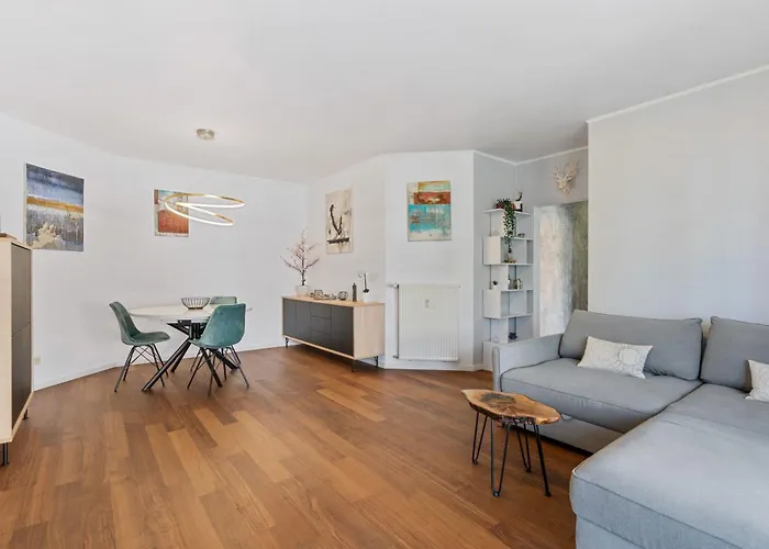 Apartment Modern Lux With Balcony In