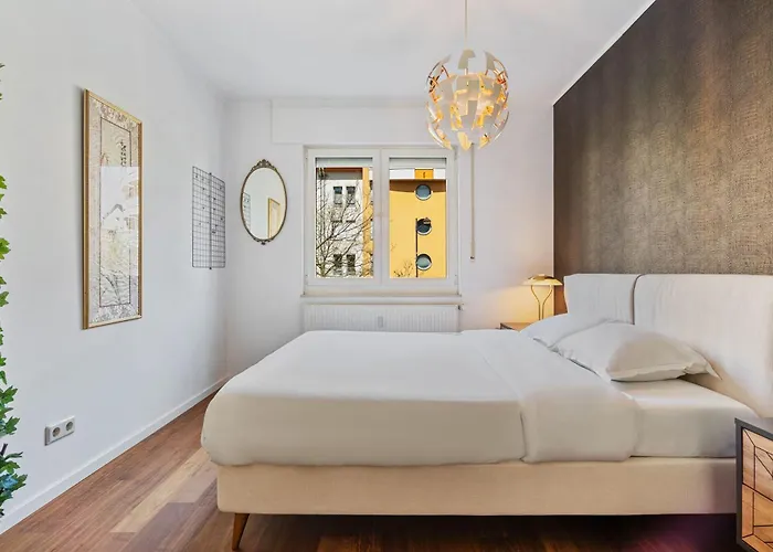 Modern Lux With Balcony In Apartment