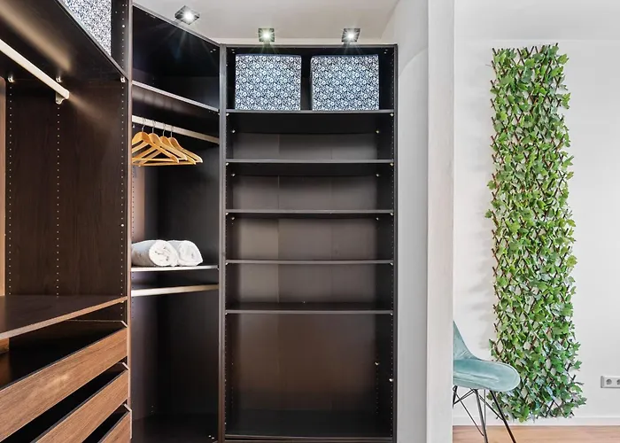 Modern Lux With Balcony In